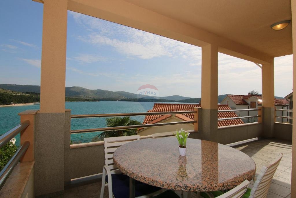 Hiša Žaborić, Šibenik - Okolica, 337m2