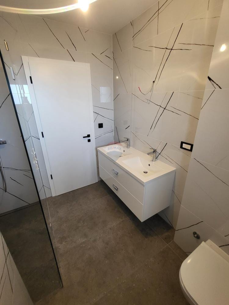 Stanovanje / Apartma Murter, 124,95m2