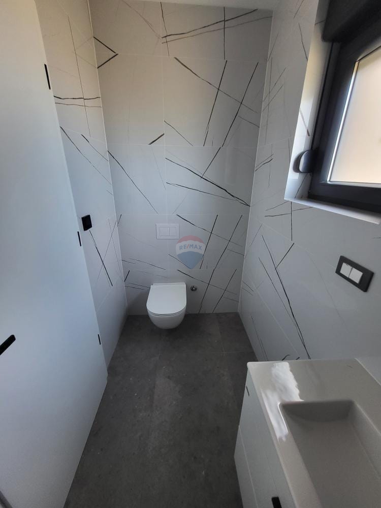 Stanovanje / Apartma Murter, 124,95m2
