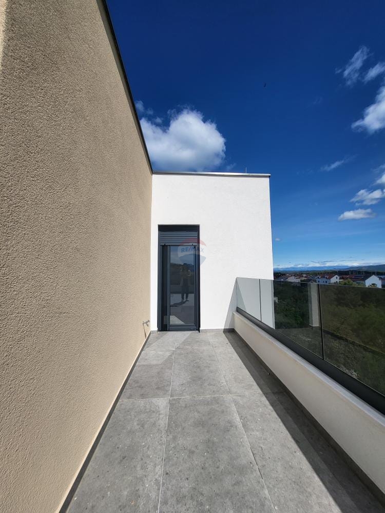 Stanovanje / Apartma Murter, 124,95m2
