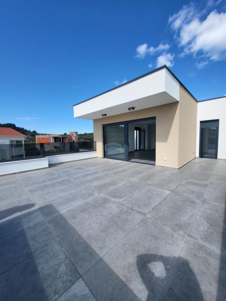Stanovanje / Apartma Murter, 124,95m2