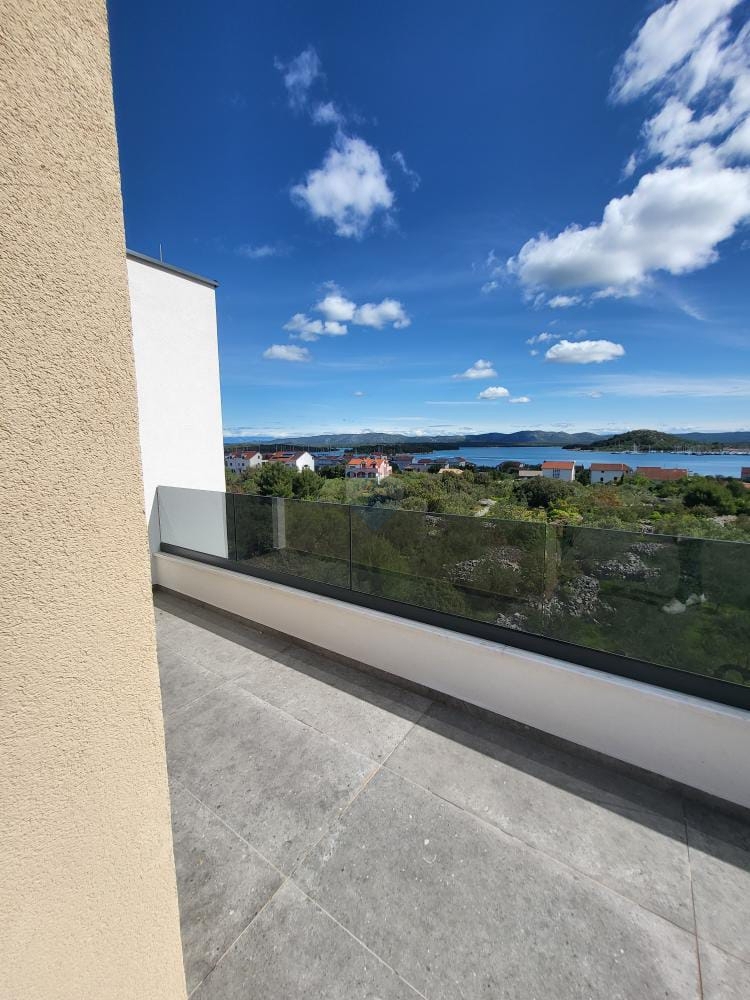 Stanovanje / Apartma Murter, 124,95m2