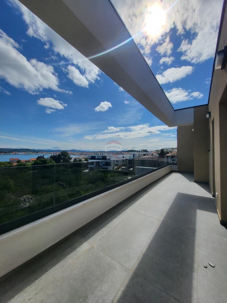 Stanovanje / Apartma Murter, 124,95m2