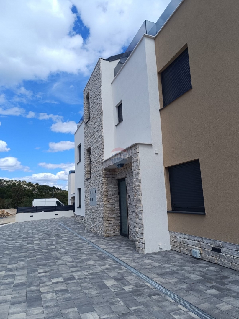 Stanovanje / Apartma Murter, 124,95m2
