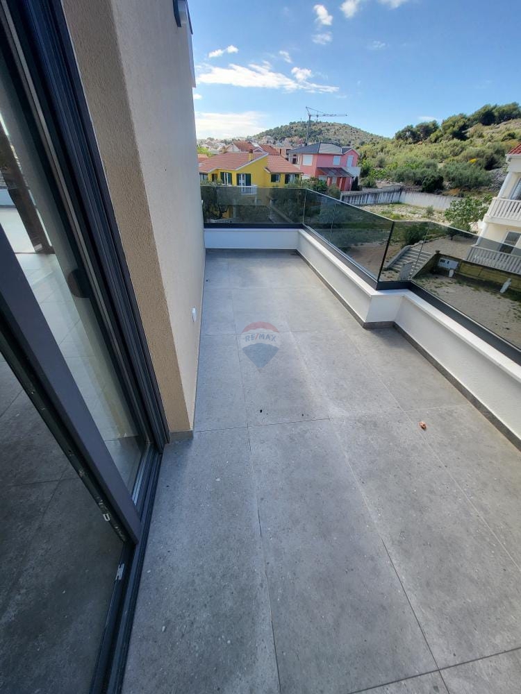 Stanovanje / Apartma Murter, 124,95m2