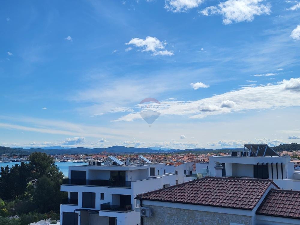 Stanovanje / Apartma Murter, 124,95m2