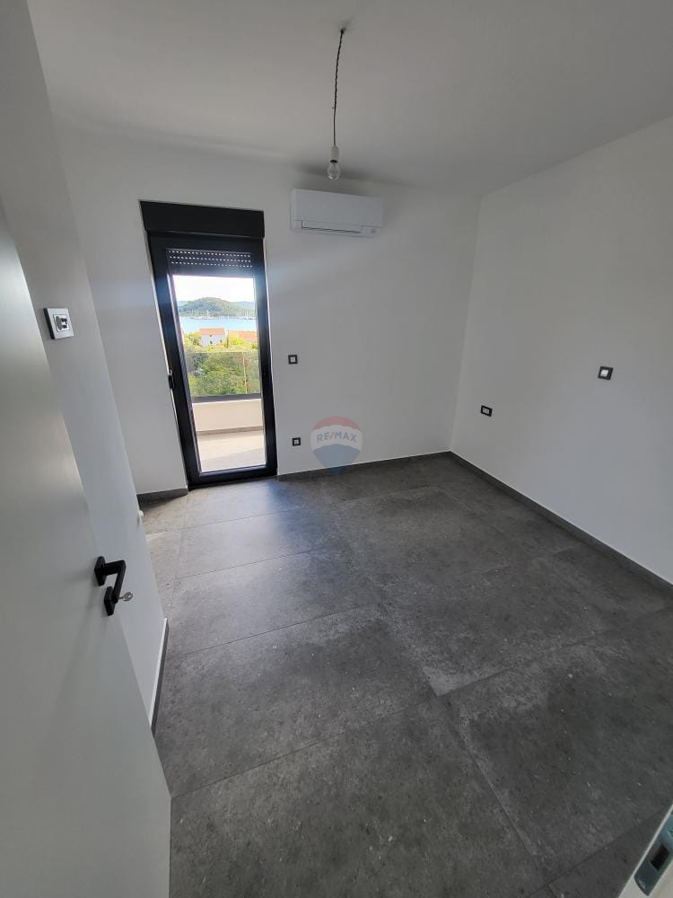 Stanovanje / Apartma Murter, 124,95m2