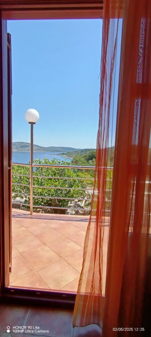 Hiša Kaprije, Šibenik - Okolica, 130m2
