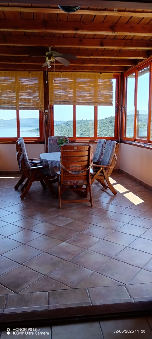 Hiša Kaprije, Šibenik - Okolica, 130m2
