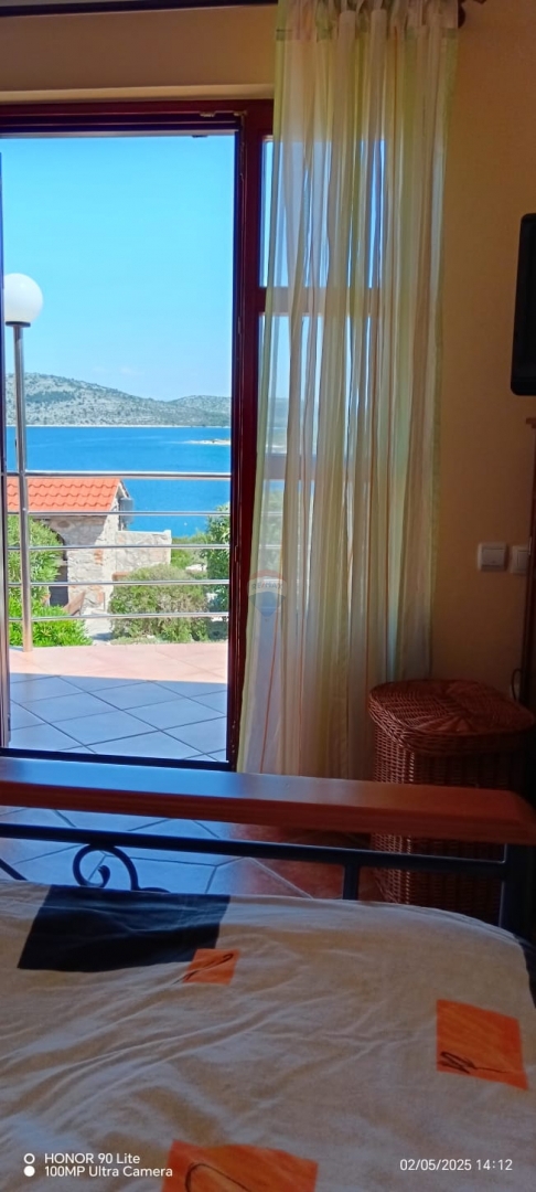 Hiša Kaprije, Šibenik - Okolica, 130m2