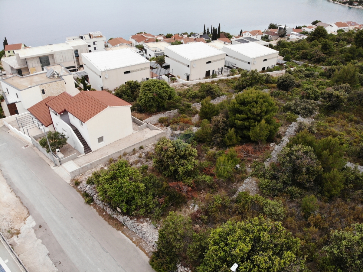 Zazidljivo zemljišče 1180 m2 Ljoljinica, Rogoznica