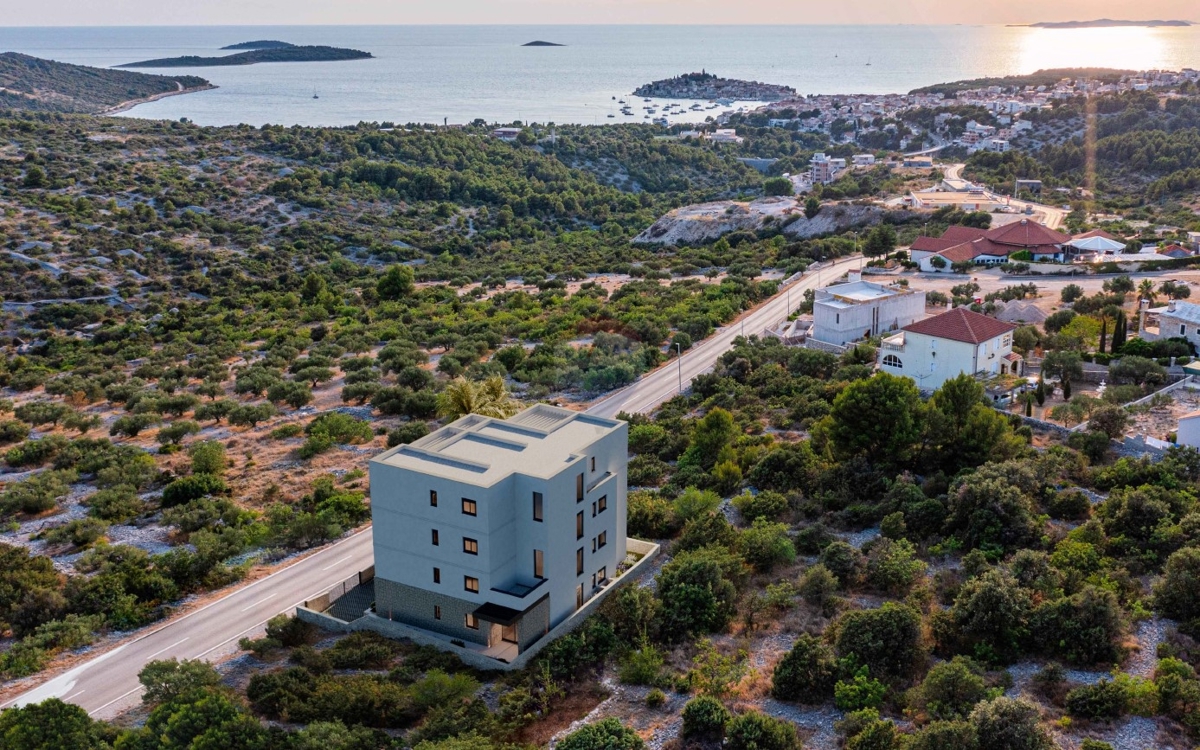 Luksuzni penthouse s tremi spalnicami in panoramskim razgledom (S7), Primošten