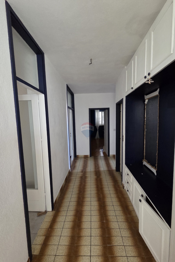 Hiša Podsolarsko, Šibenik - Okolica, 405m2