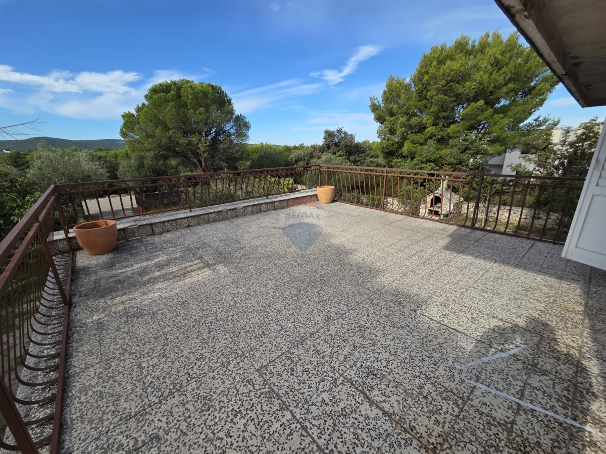 Hiša Podsolarsko, Šibenik - Okolica, 405m2