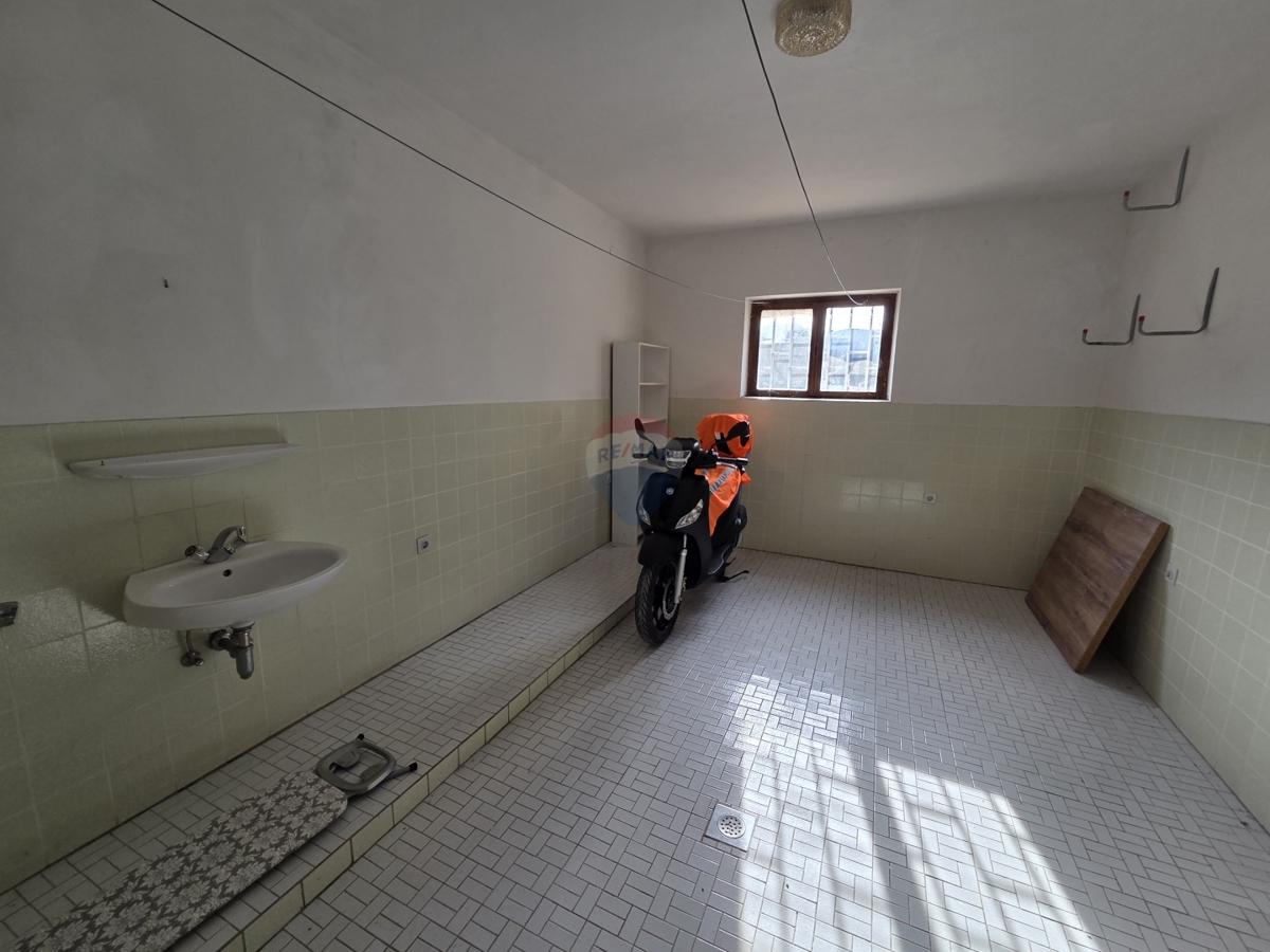 Hiša Podsolarsko, Šibenik - Okolica, 405m2