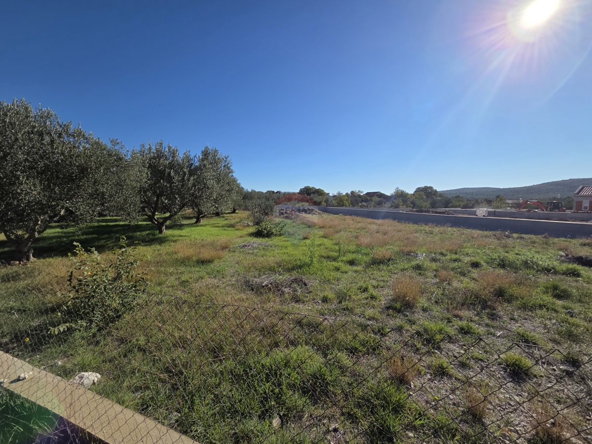 Zemljišče Dubrava Kod Šibenika, Šibenik - Okolica, 1.167m2