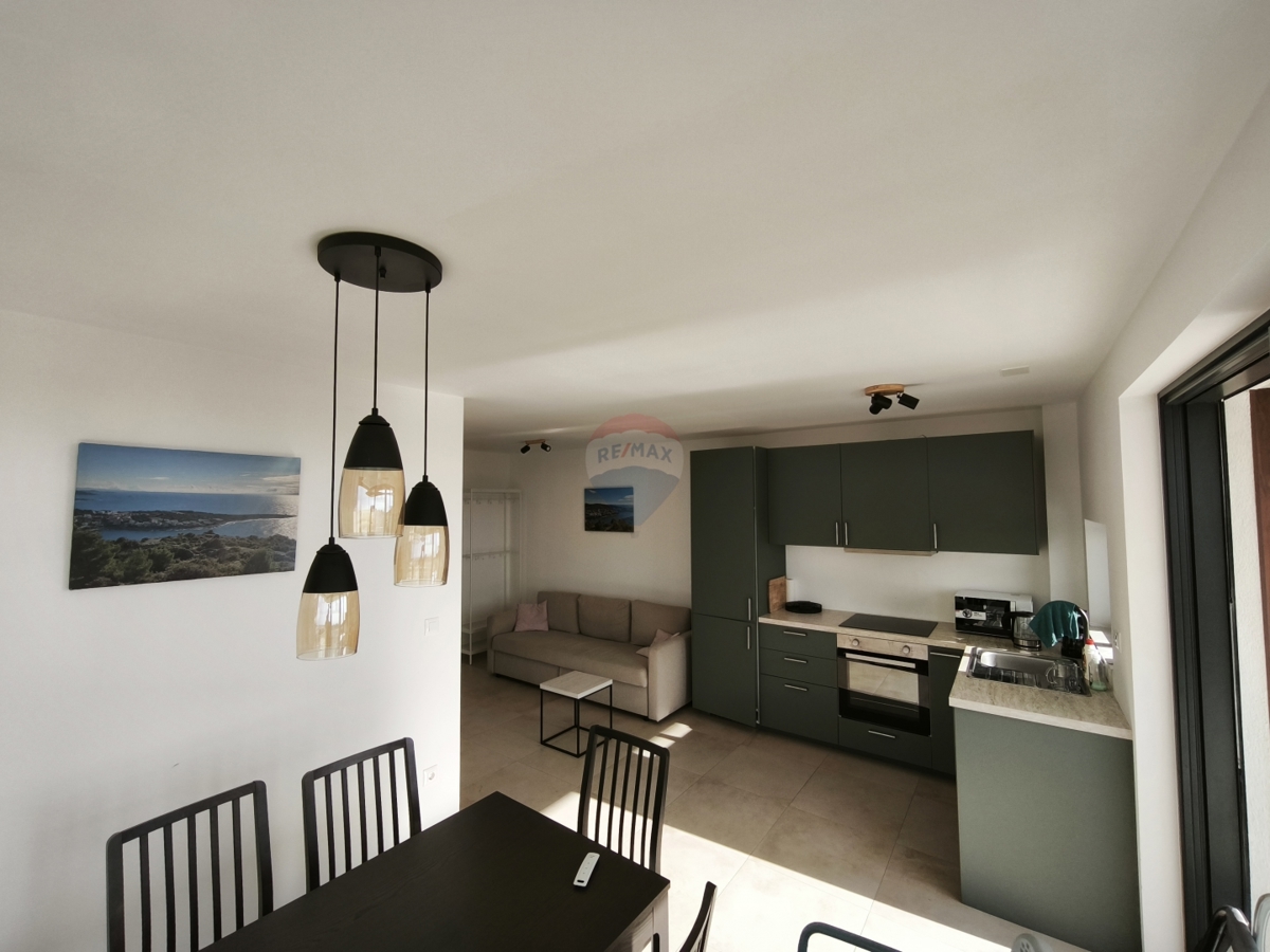 Redki dragulj: Premium apartma s panoramskim pogledom na morje na idiličnem polotoku Ražanj