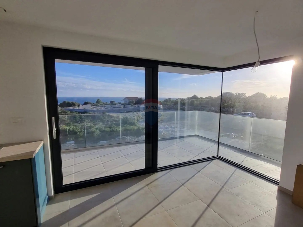 Redki dragulj: Premium apartma s panoramskim pogledom na morje na idiličnem polotoku Ražanj