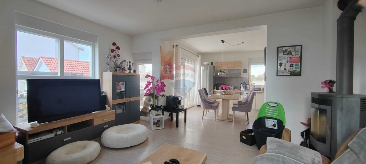 Hiša Donja Jagodnja, Polača, 250m2