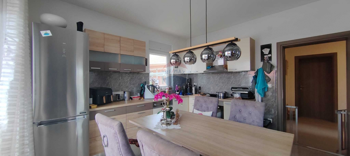 Hiša Donja Jagodnja, Polača, 250m2