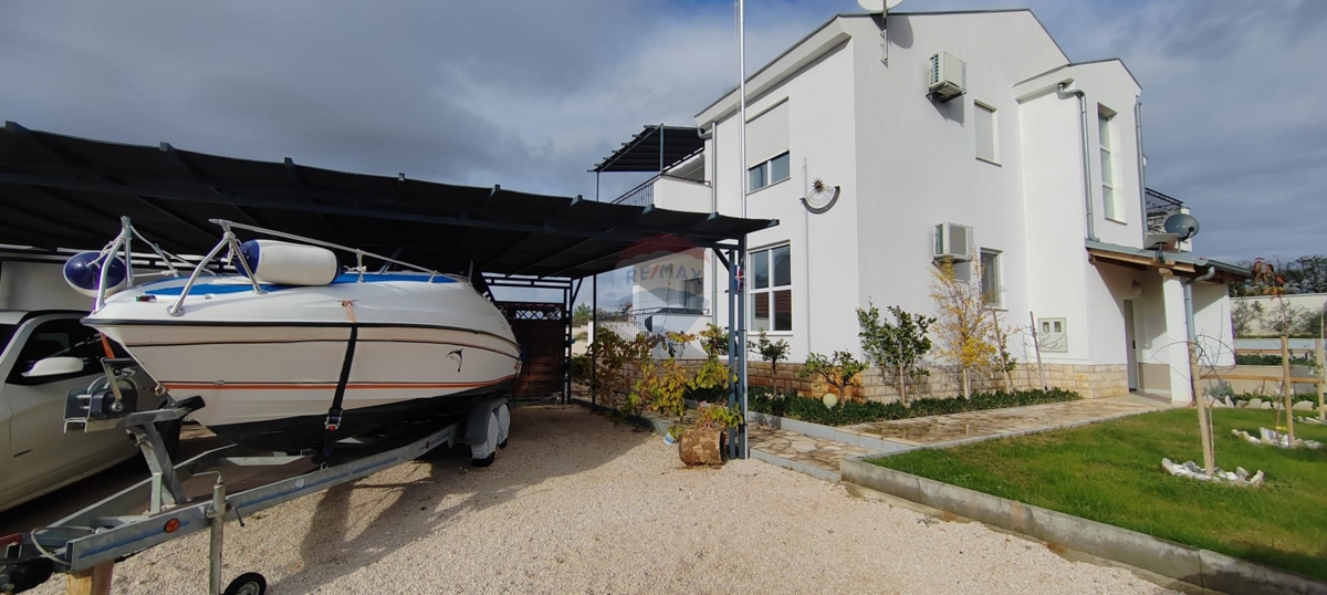 Hiša Donja Jagodnja, Polača, 250m2