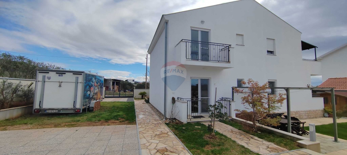 Hiša Donja Jagodnja, Polača, 250m2