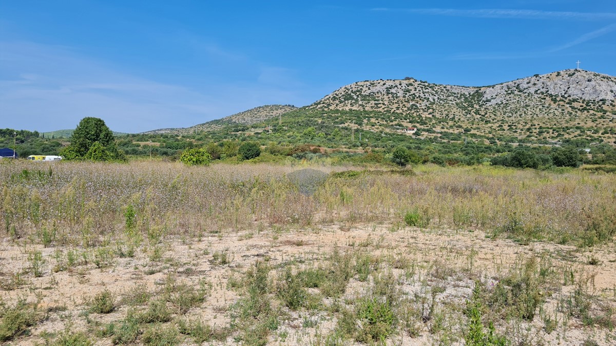 Zemljišče Gornje Ražine, Šibenik, 4.016m2