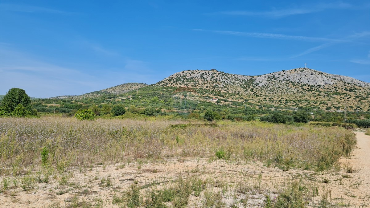 Zemljišče Gornje Ražine, Šibenik, 4.016m2