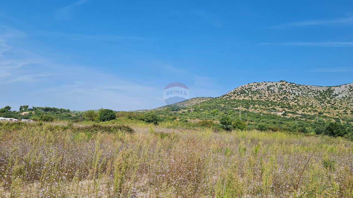 Zemljišče Gornje Ražine, Šibenik, 4.016m2