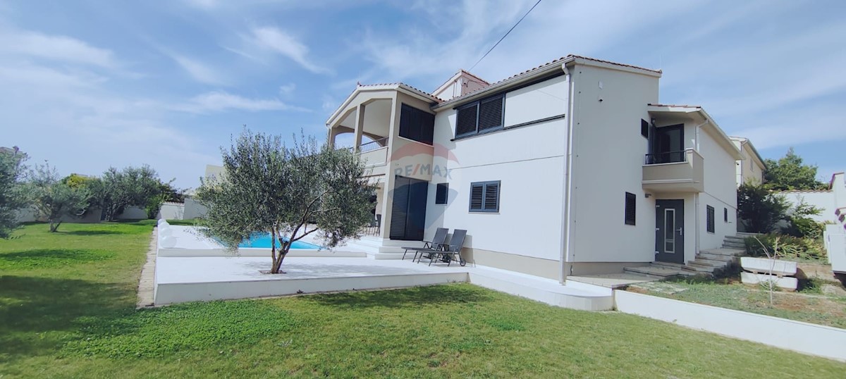 Hiša Vodice, 283,50m2