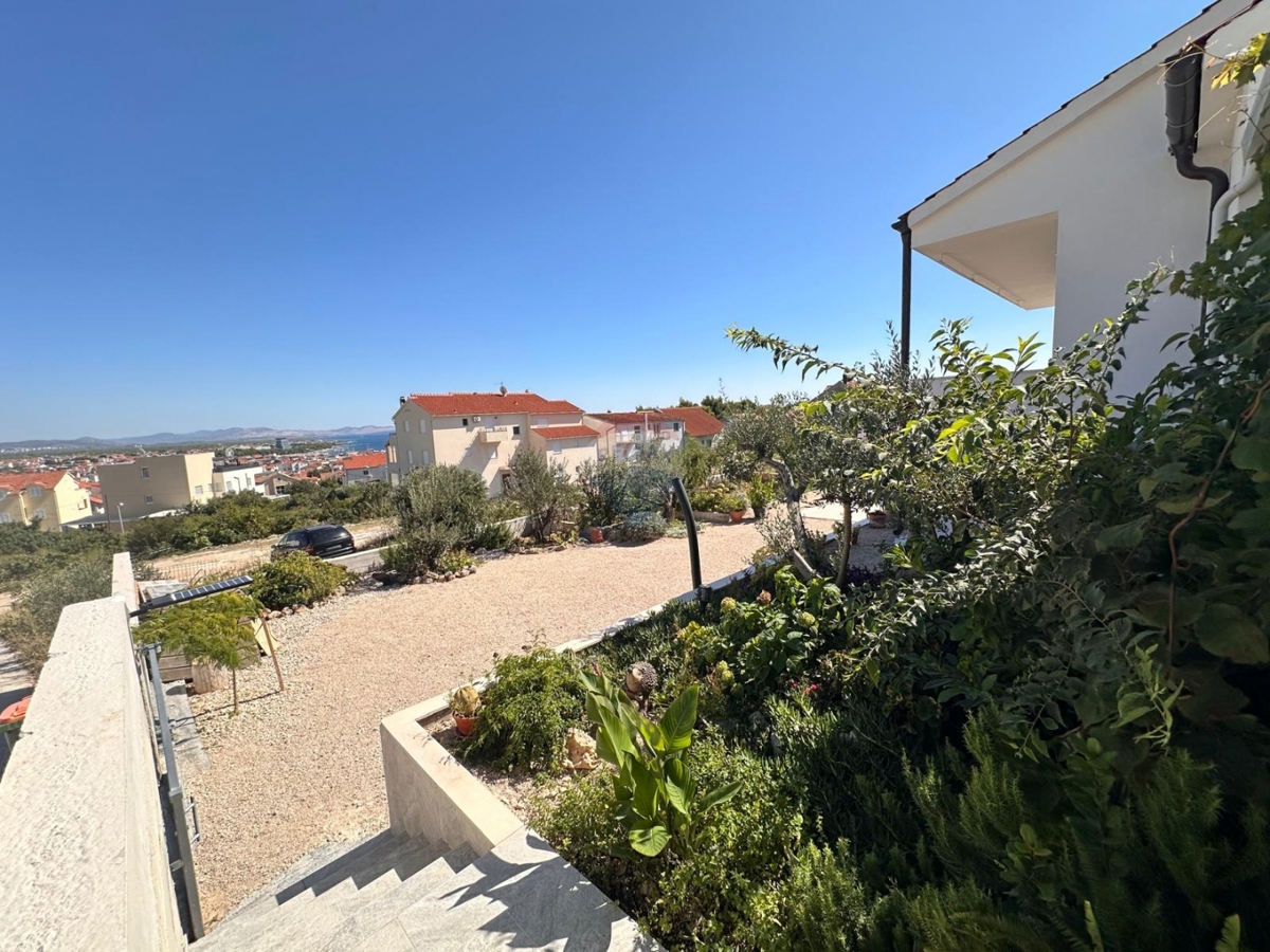 Hiša Vodice, 160m2