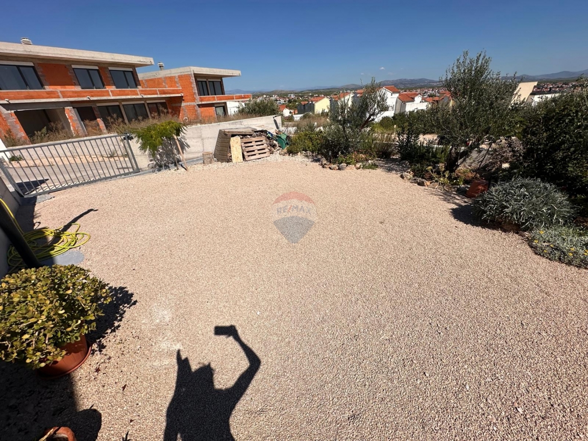 Hiša Vodice, 160m2