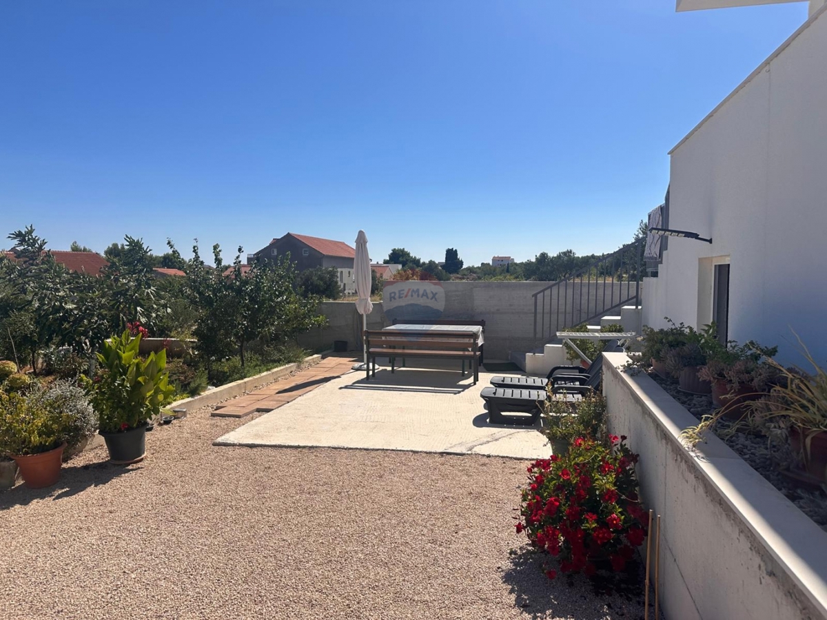 Hiša Vodice, 160m2