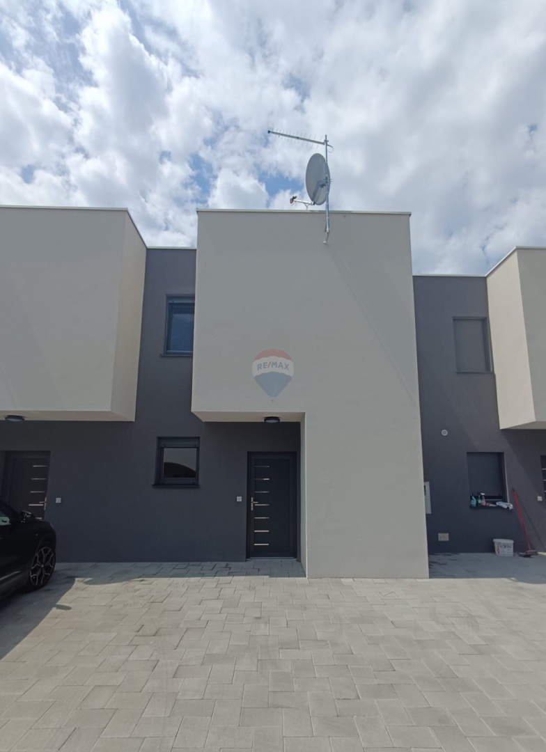 Stanovanje / Apartma Vodice, 99,68m2