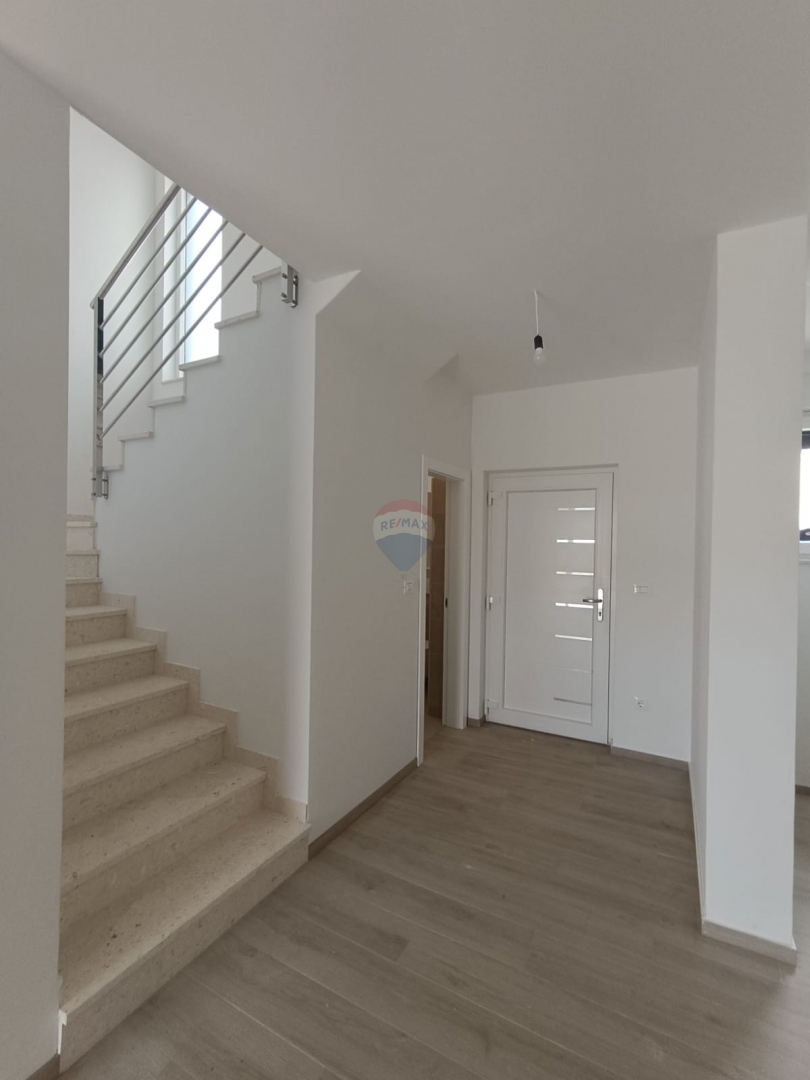 Stanovanje / Apartma Vodice, 99,68m2