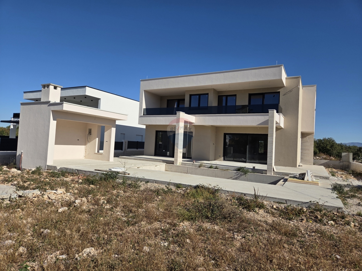 Hiša Lozovac, Šibenik - Okolica, 238m2