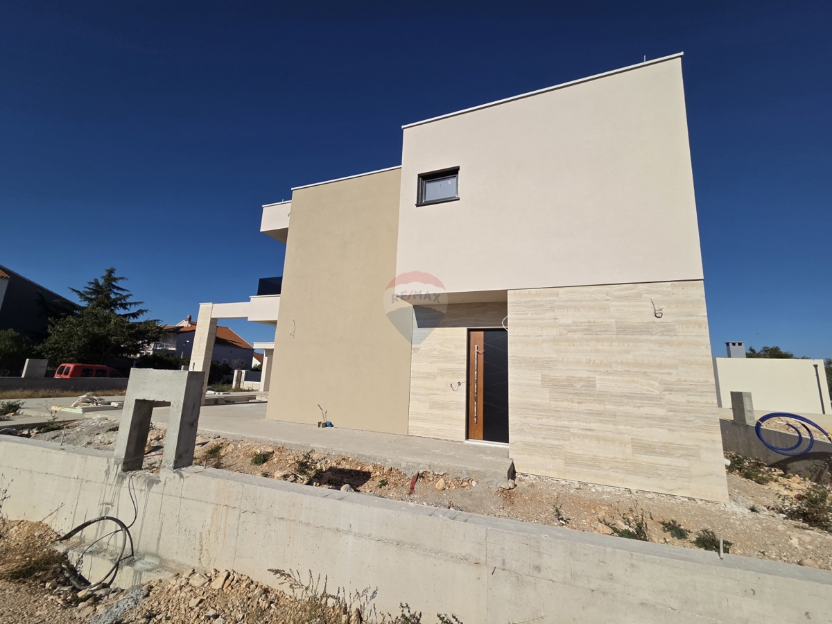 Hiša Lozovac, Šibenik - Okolica, 238m2