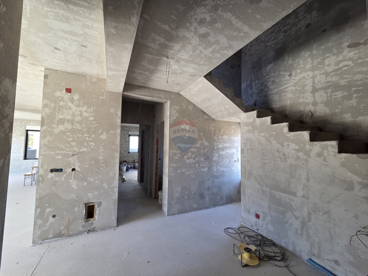 Hiša Lozovac, Šibenik - Okolica, 238m2