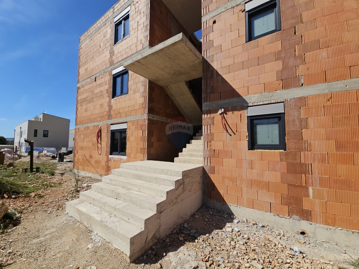 Stanovanje / Apartma Brodarica, Šibenik - Okolica, 67,91m2