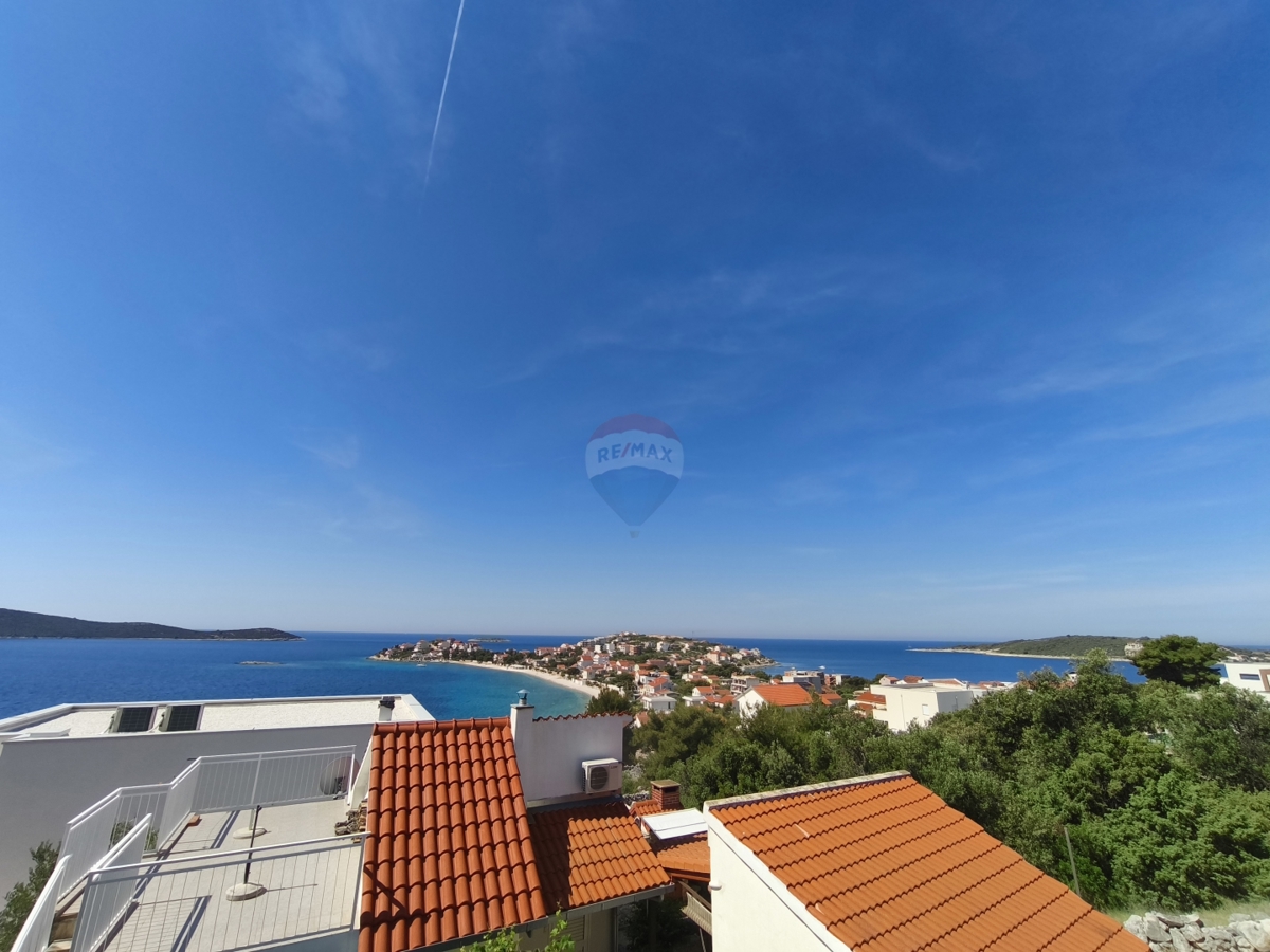Hiša s čudovitim pogledom na morje 95 m2, Sevid