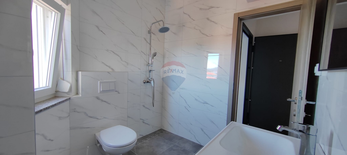 Stanovanje / Apartma Brodarica, Šibenik - Okolica, 85,62m2