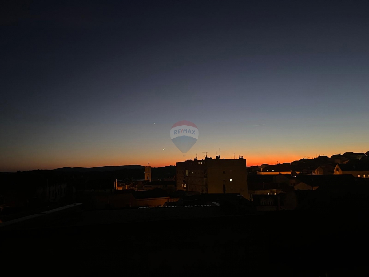 Hiša Varoš, Šibenik, 420m2