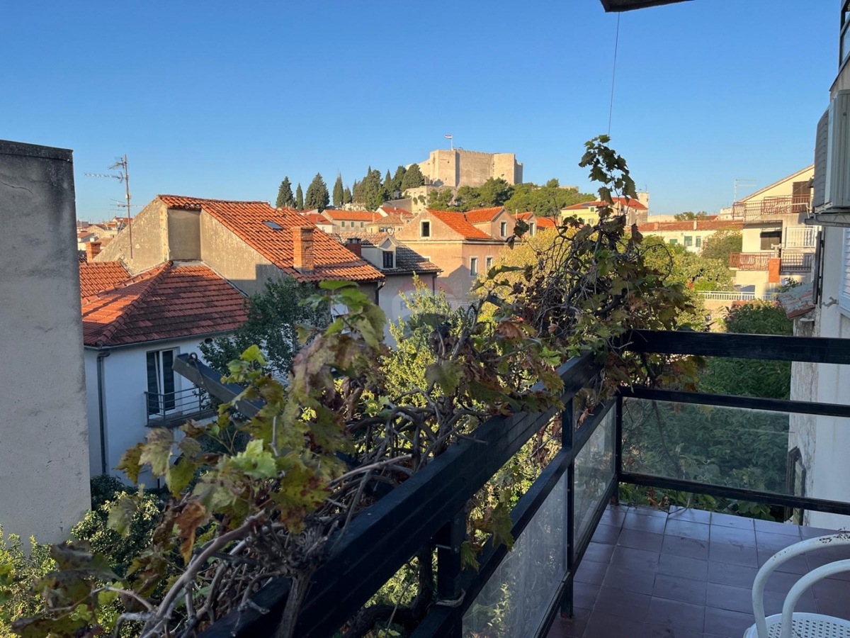 Hiša Varoš, Šibenik, 420m2