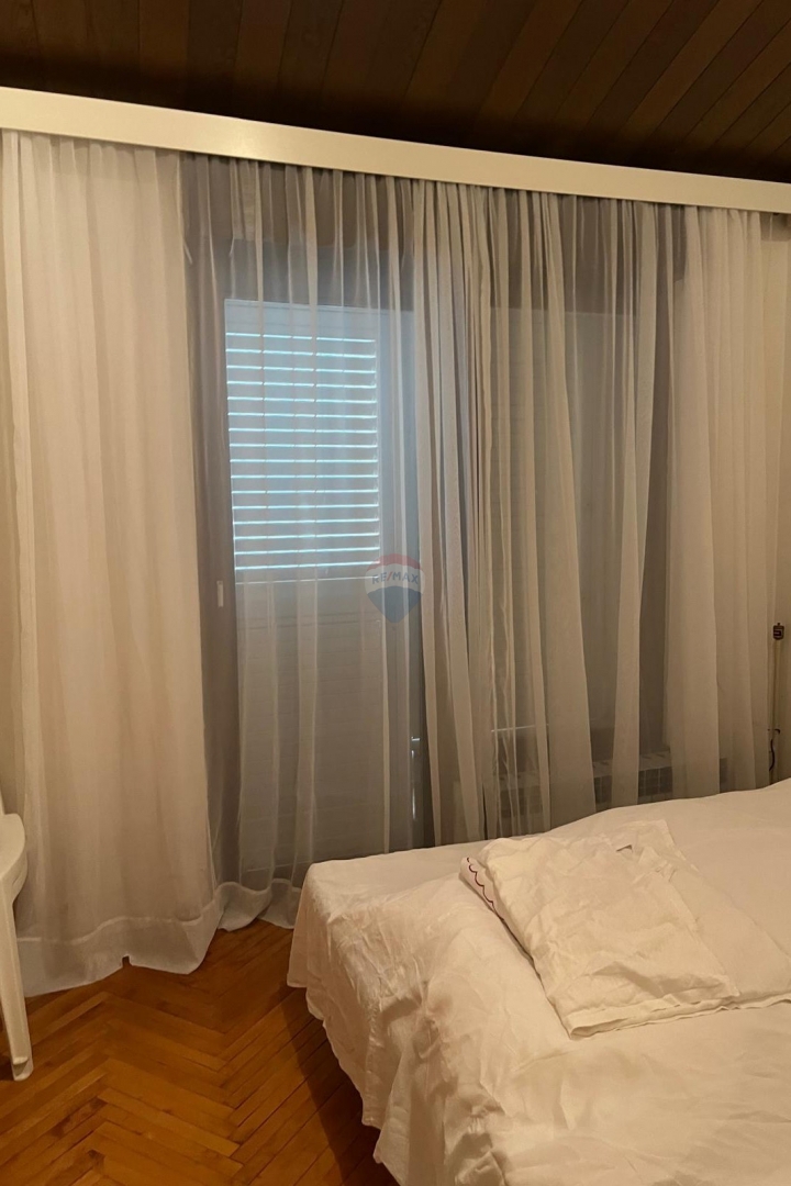 Hiša Varoš, Šibenik, 420m2