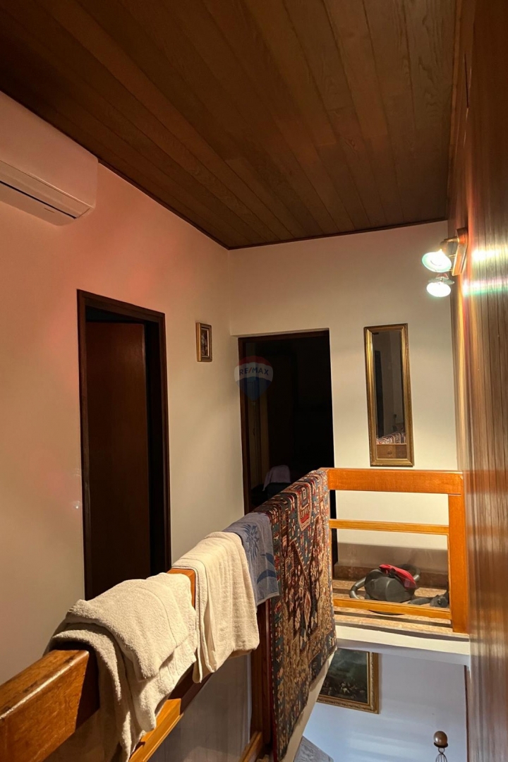 Hiša Varoš, Šibenik, 420m2