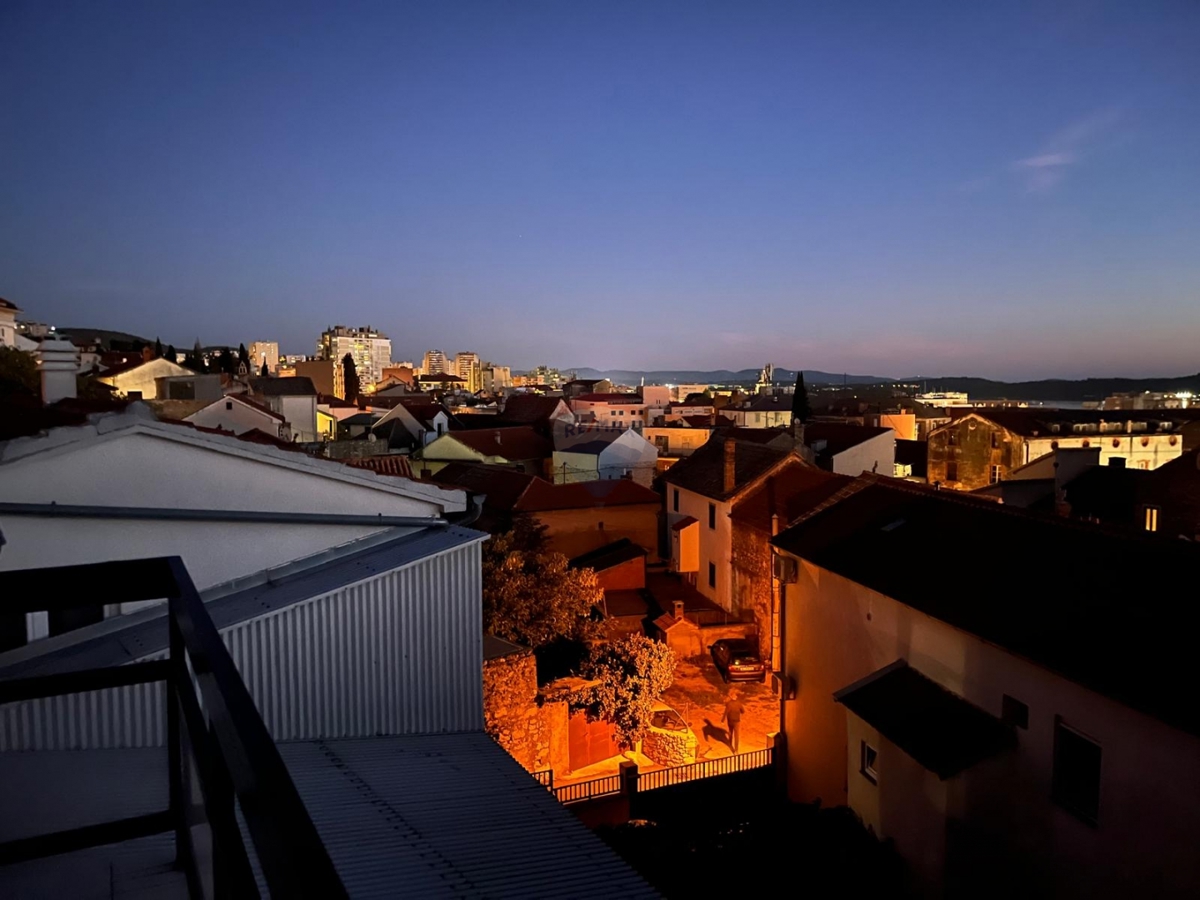 Hiša Varoš, Šibenik, 420m2