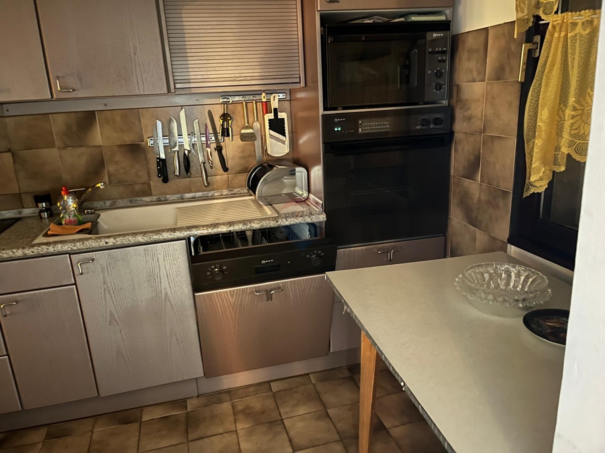 Hiša Varoš, Šibenik, 420m2