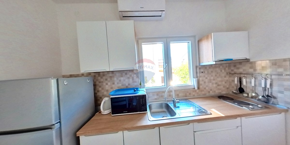 Stanovanje / Apartma Pirovac, 211m2