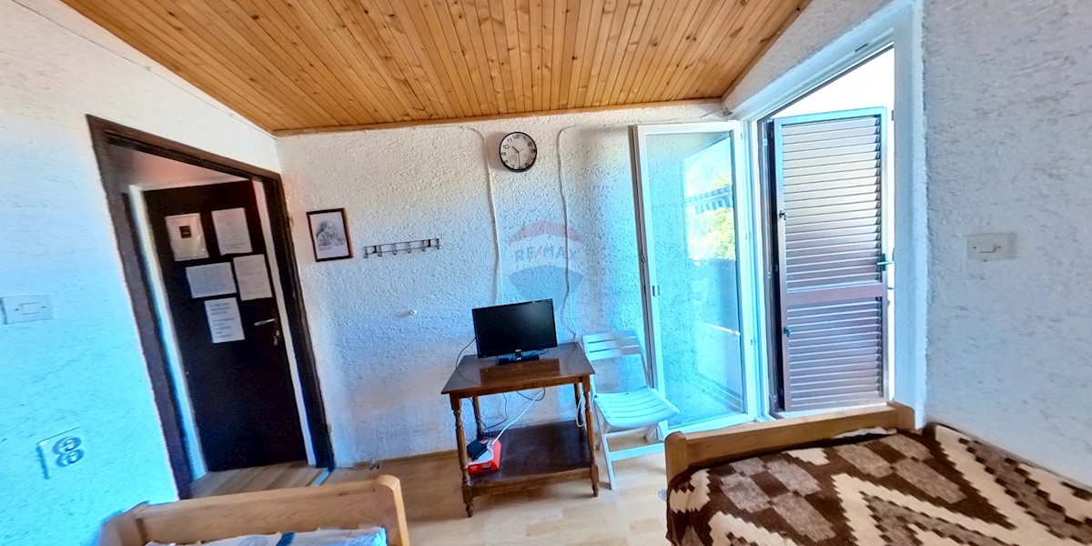 Stanovanje / Apartma Pirovac, 211m2