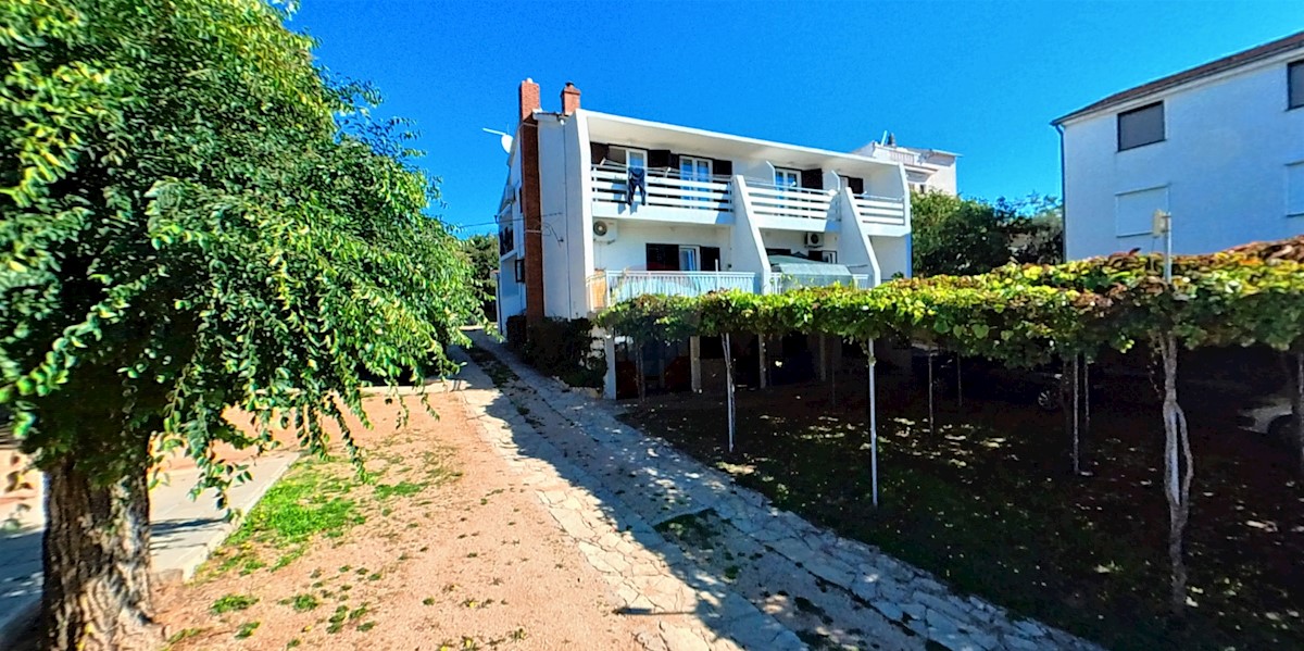 Stanovanje / Apartma Pirovac, 211m2